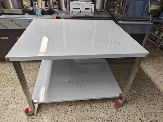 UUSI RST-tasopöytä 1200 x 1000 UUSI RST-tasopöytä 1200 x 1000