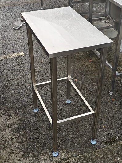 RST-tasopöytä L-400 RST-tasopöytä L-400