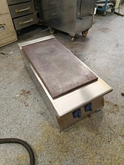  Yhteinäistasoliesi Electrolux QT/E1 ZHTE1 